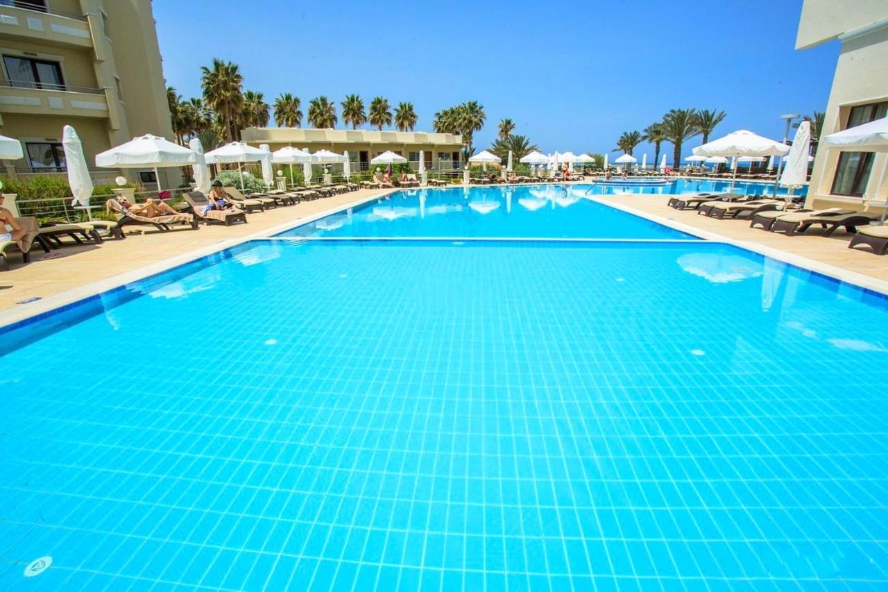 كيرينيا Vuni Palace Luxury Resort & Beach & Casino المظهر الخارجي الصورة